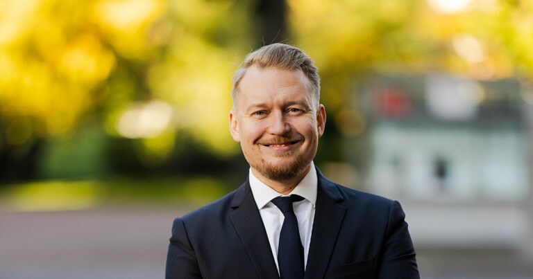 Timo Enroth nimitetty Helsingin kokoomuksen toiminnanjohtajaksi