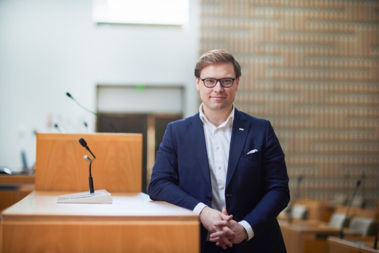 Daniel Sazonov: Tiukka “ei” musiikkiluokkien alasajolle