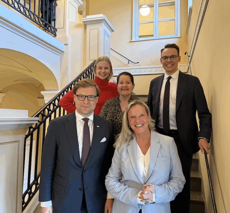 Helsingin Kokoomuksen valtuustoryhmä valitsi luottamushenkilöitä valtuustokaudelle 2025-2029 